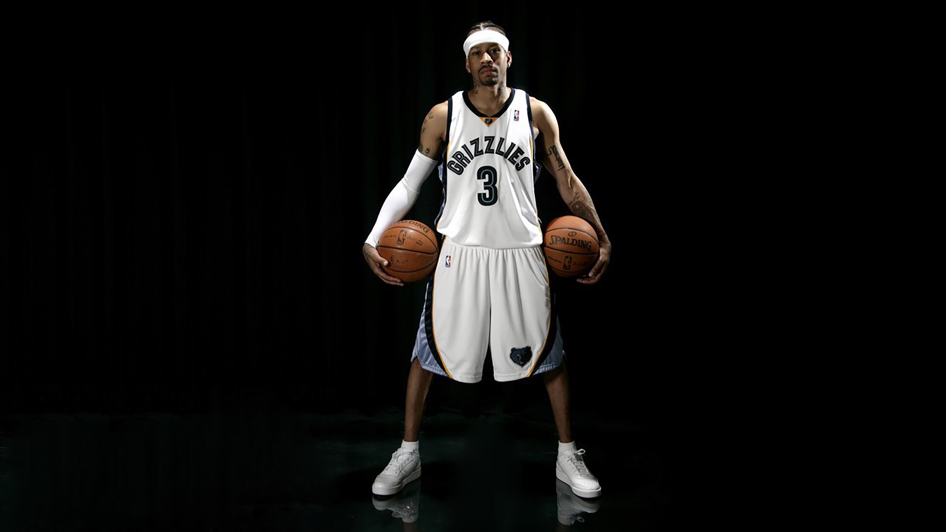 巴雷特:在进攻和防守的交界处,他为全黑队提供坚实支撑